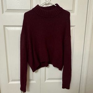 Knitted cropped sweater. Size LG